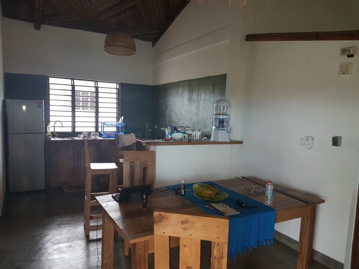 Les Hibiscus Vila Ambondrona  Exterior foto